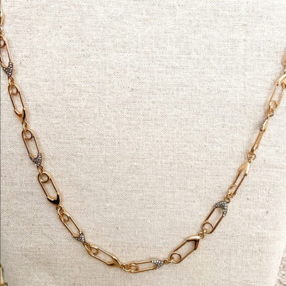 Stella & Dot Safety Pin Necklace- Gold
